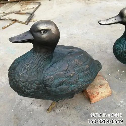 鸭子雕塑厂家,仿真动物, 公园广场街头摆件 (7) 鸭子雕塑厂家,仿真动物, 公园广场街头摆件 (7)