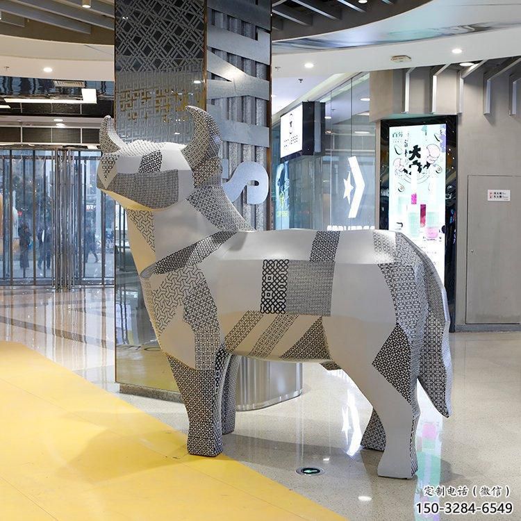 街道小牛雕塑,动物小品,哑光工艺 街道小牛雕塑,动物小品,哑光工艺