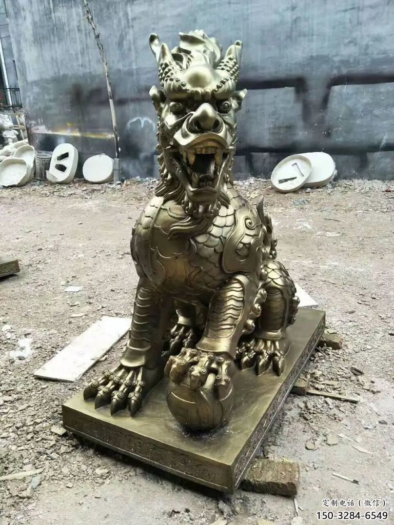 景区麒麟雕塑,镀金欧式雕塑,铁艺材质 景区麒麟雕塑,镀金欧式雕塑,铁艺材质