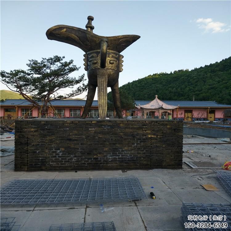 大型杯子雕塑 锻造发光小品 房地产雕塑 大型杯子雕塑 锻造发光小品 房地产雕塑