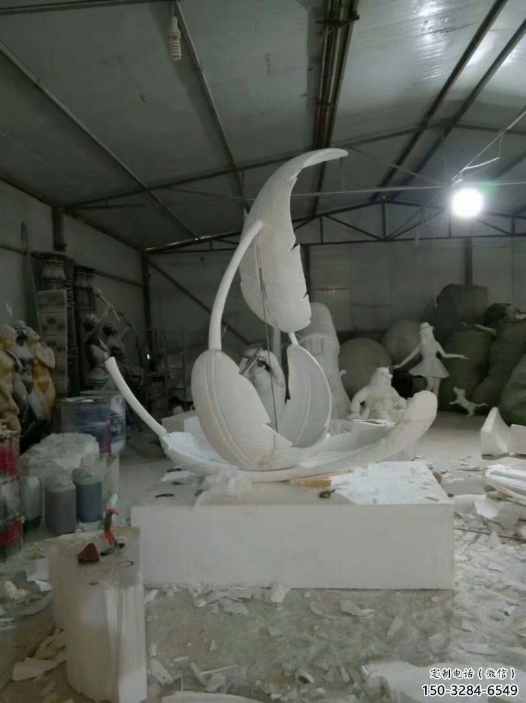 美陈羽毛雕塑 异形喷水小品 酒店雕塑 美陈羽毛雕塑 异形喷水小品 酒店雕塑