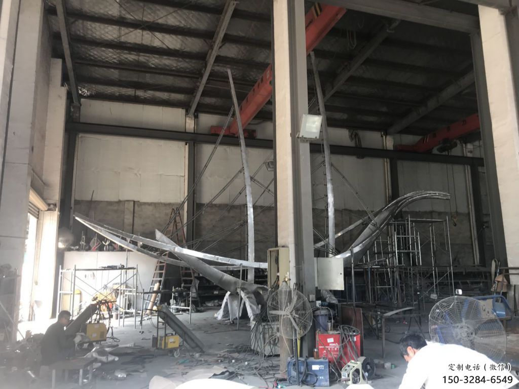 哑光船艇雕塑 拉丝景观小品 步行街雕塑 哑光船艇雕塑 拉丝景观小品 步行街雕塑