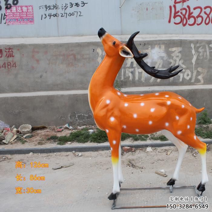 大型小鹿雕塑，彩绘工艺，玻璃钢动物雕塑厂家
