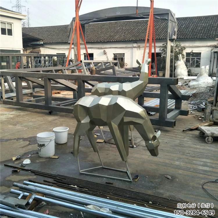 展示小鹿雕塑定制,小区雕塑,切面小鹿雕塑提供 展示小鹿雕塑定制,小区雕塑,切面小鹿雕塑提供