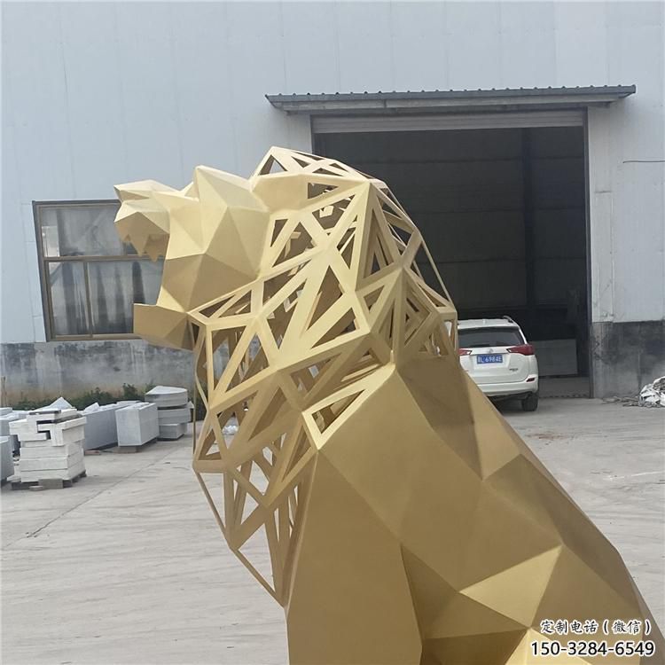 狮子雕塑摆件，烤漆工艺制作，大型不锈钢狮子雕塑公司