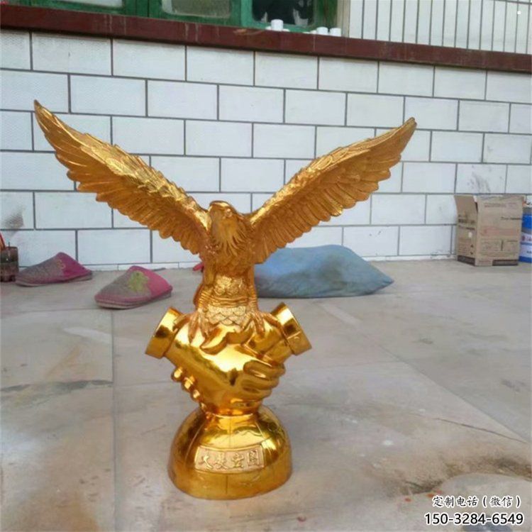 地球仪雕塑常用,公园小品,老鹰踩地球仪雕塑生产商 地球仪雕塑常用,公园小品,老鹰踩地球仪雕塑生产商