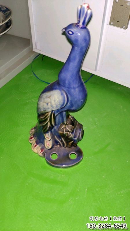 彩绘孔雀雕塑选定，景观雕塑，仿真孔雀雕塑造型生产商