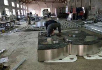 甲骨文雕塑提供，美陈雕塑，不锈钢甲骨文雕塑制作厂家