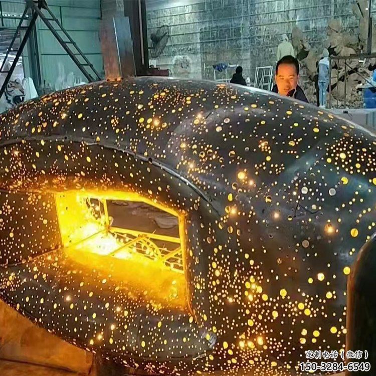 方孔球雕塑承接，街景小品，不锈钢方孔球雕塑订做