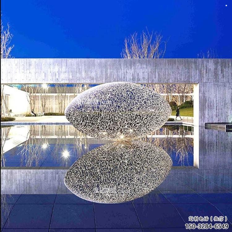 彩绘镂空球雕塑制作,景观概念,广场异形镂空球雕塑常用 彩绘镂空球雕塑制作,景观概念,广场异形镂空球雕塑常用