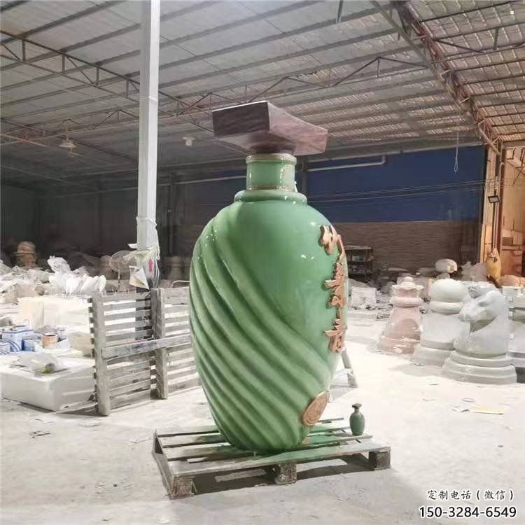 酒瓶雕塑展品,公园小品,城市玻璃钢酒瓶雕塑供需 酒瓶雕塑展品,公园小品,城市玻璃钢酒瓶雕塑供需