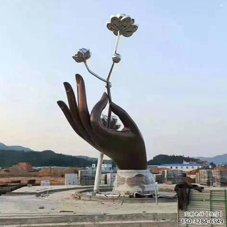手拈花雕塑优选，城市装饰，不锈钢手拈花雕塑订做