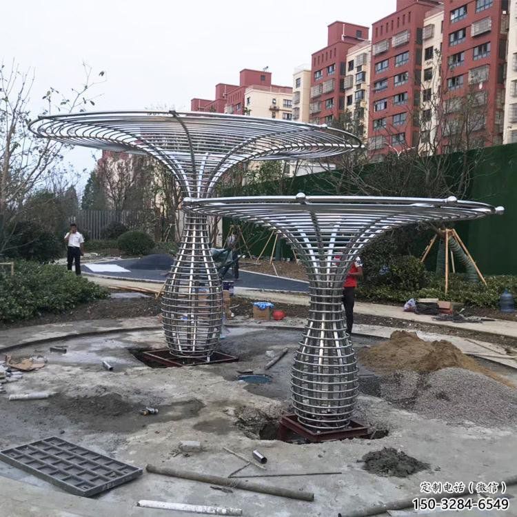 制造遮阳树雕塑厂家，地标摆件，镂空遮阳树雕塑订做