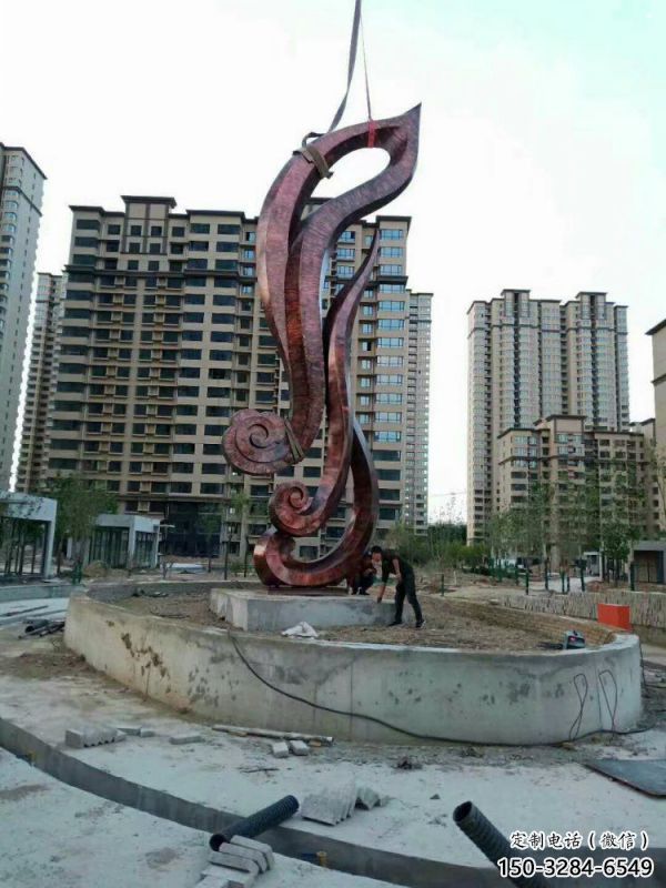 仿真树叶雕塑定做，广场雕塑，彩绘仿真树叶雕塑提供